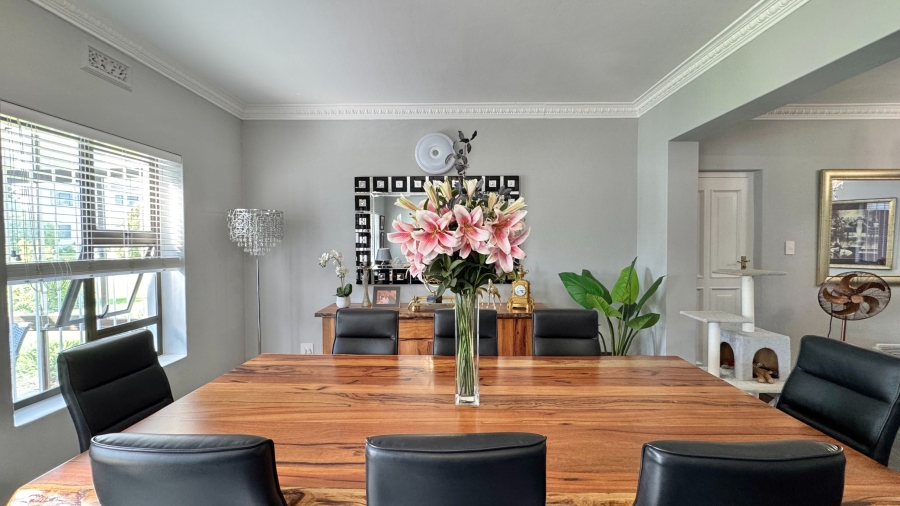 3 Bedroom Property for Sale in Roundhay Western Cape